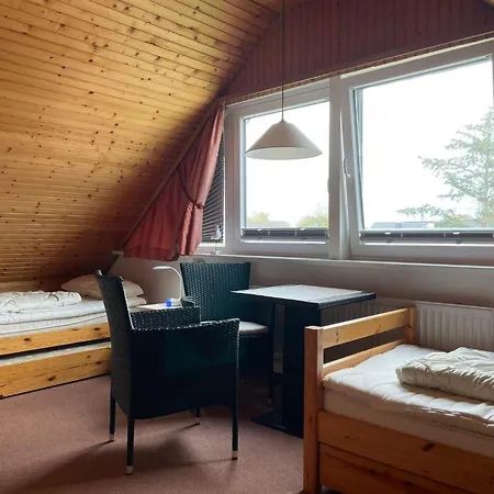 דירה Aalhues-ferienwohnung-ueber-2-etagen-fuer-4-erwachsene-und-1-kind *